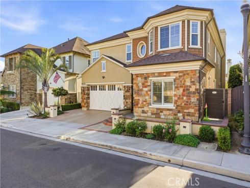 17491 Oakbluffs Lane , Huntington Beach, CA