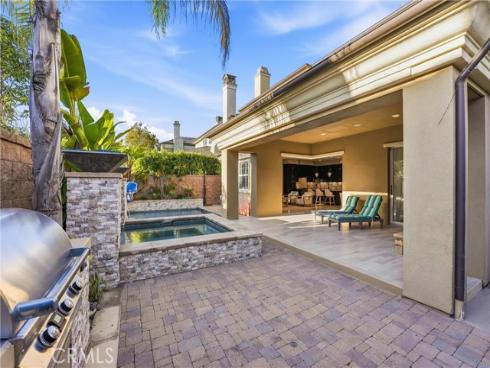 17491 Oakbluffs Lane , Huntington Beach, CA