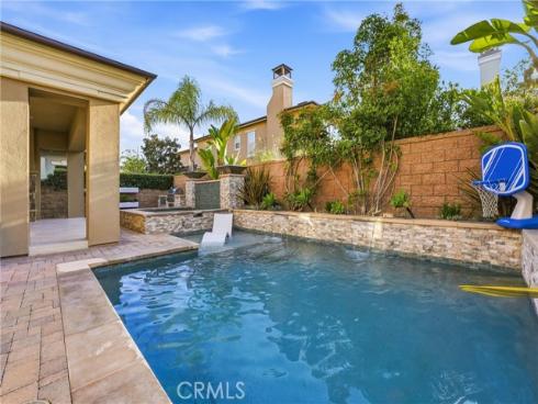17491 Oakbluffs Lane , Huntington Beach, CA