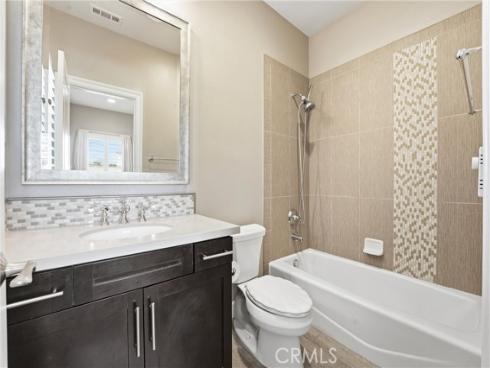 17491 Oakbluffs Lane , Huntington Beach, CA