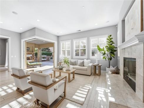 17491 Oakbluffs Lane , Huntington Beach, CA