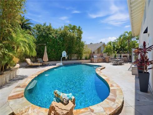 16642 Melville Circle, Huntington Beach, CA