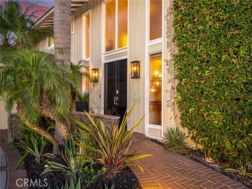 16642 Melville Circle, Huntington Beach, CA