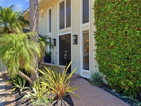 16642 Melville Circle, Huntington Beach, CA