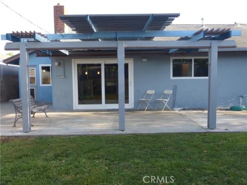 8881 Albatross Dr , Huntington Beach, CA
