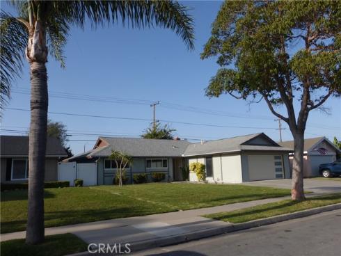 8881 Albatross Dr , Huntington Beach, CA