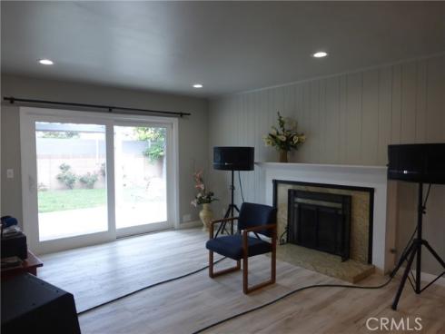 8881 Albatross Dr , Huntington Beach, CA