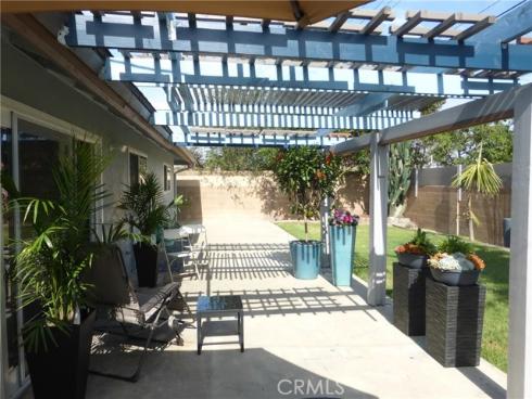 8881 Albatross Dr , Huntington Beach, CA