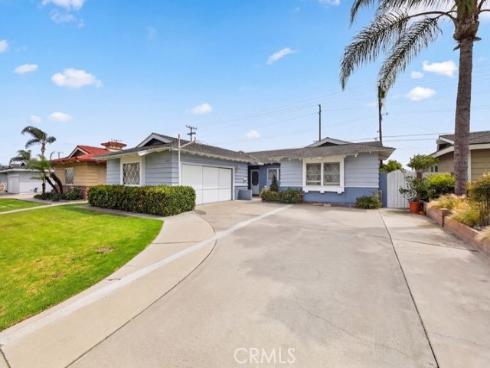 6082 Medford