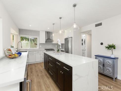 20082 Mayport Lane, Huntington Beach, CA