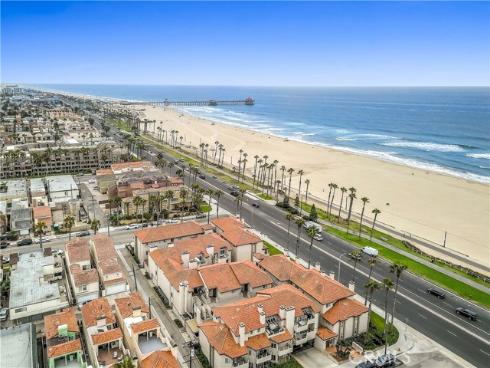 1400 Pacific Coast 305 , Huntington Beach, CA