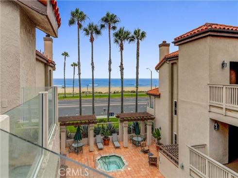 1400 Pacific Coast 305 , Huntington Beach, CA