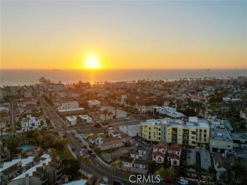414  Main  400 , Huntington Beach, CA