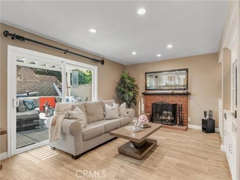 16541 Charleyville , Huntington Beach, CA