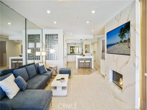 4165 Warner 202 Avenue, Huntington Beach, CA
