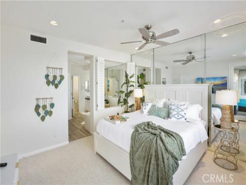 4165 Warner 202 Avenue, Huntington Beach, CA