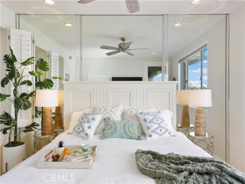 4165 Warner 202 Avenue, Huntington Beach, CA