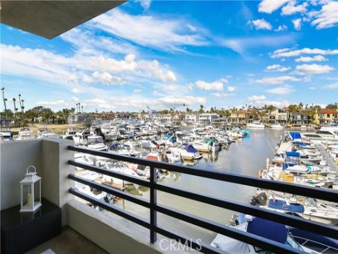 4165 Warner 202 Avenue, Huntington Beach, CA