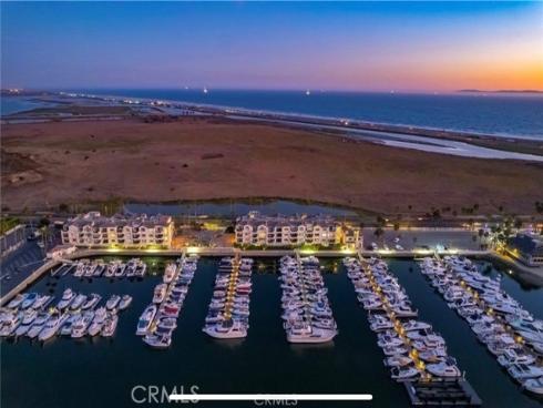 4165 Warner 202 Avenue, Huntington Beach, CA