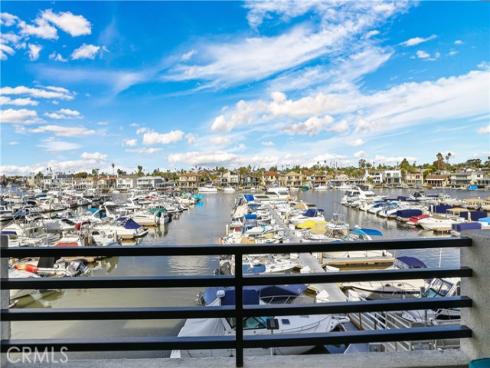 4165 Warner 202 Avenue, Huntington Beach, CA