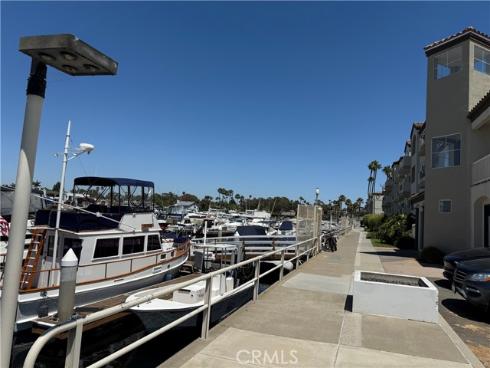 4165 Warner 202 Avenue, Huntington Beach, CA