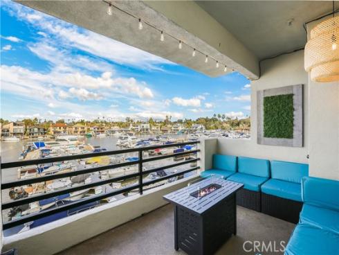 4165 Warner 202 Avenue, Huntington Beach, CA