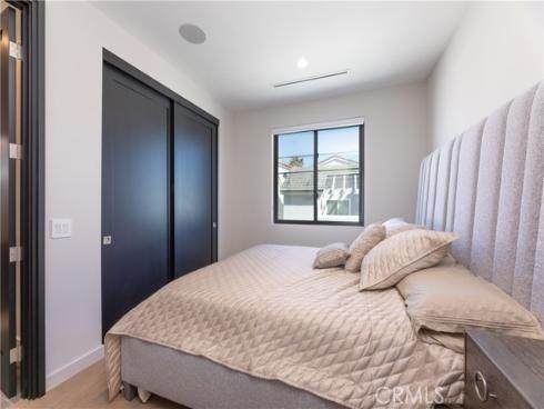 414 9th , Huntington Beach, CA