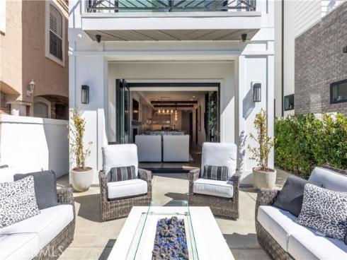 414 9th , Huntington Beach, CA