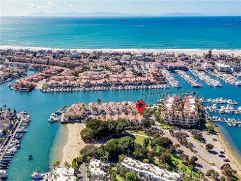 3161 Portofino , Huntington Beach, CA