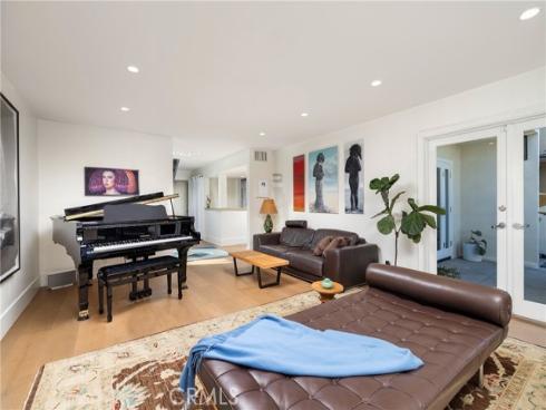 3242 Falkland , Huntington Beach, CA