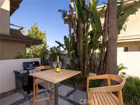 3242 Falkland , Huntington Beach, CA