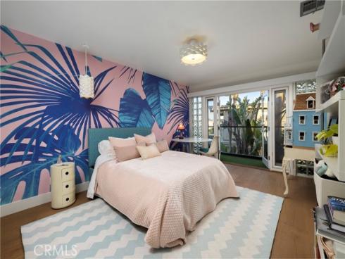 3242 Falkland , Huntington Beach, CA