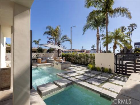 3242 Falkland , Huntington Beach, CA