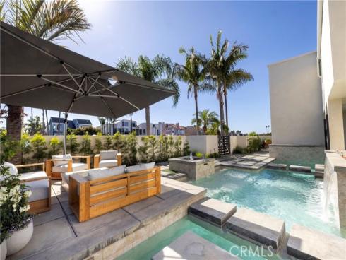 3242 Falkland , Huntington Beach, CA