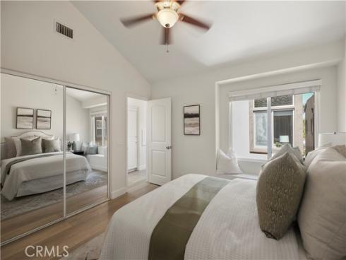 526 12th St , Huntington Beach, CA