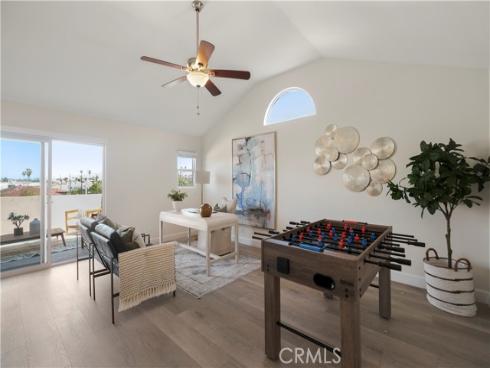 526 12th St , Huntington Beach, CA