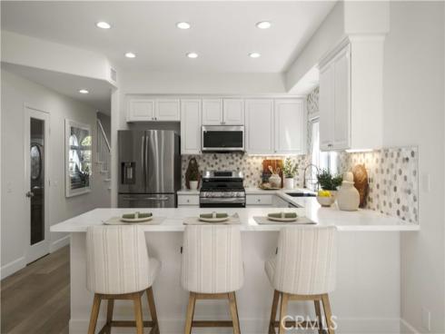 526 12th St , Huntington Beach, CA