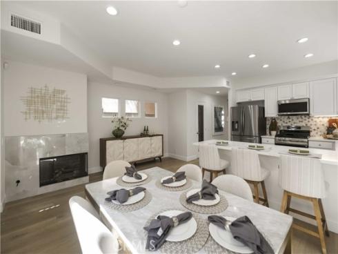 526 12th St , Huntington Beach, CA