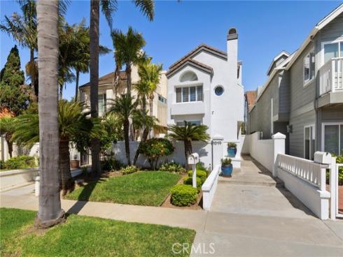1014 England Street, Huntington Beach, CA