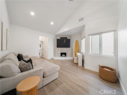 511 9th , Huntington Beach, CA