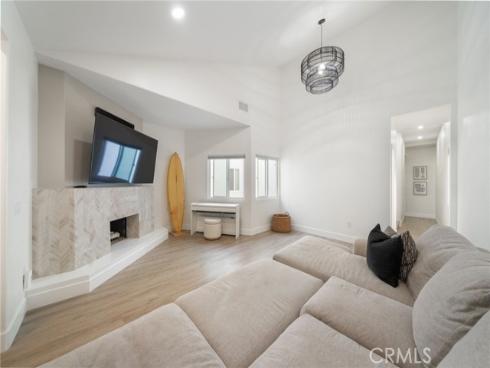 511 9th , Huntington Beach, CA