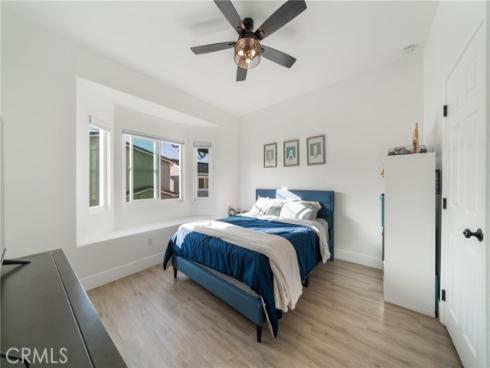 511 9th , Huntington Beach, CA