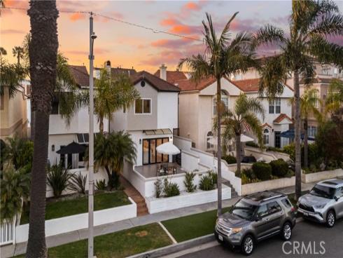 511 9th , Huntington Beach, CA