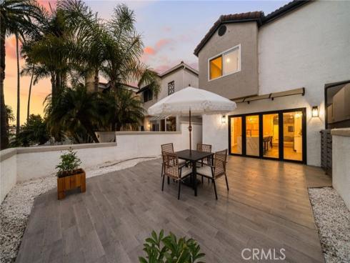 511 9th , Huntington Beach, CA