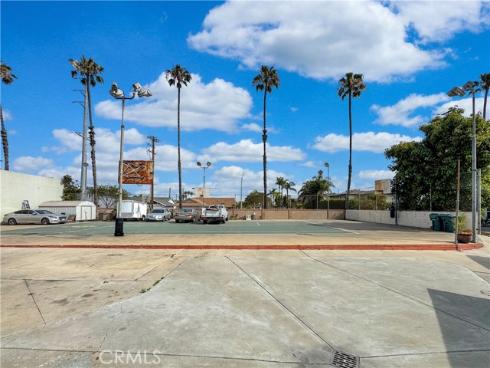 7736 Sugar Drive, Huntington Beach, CA