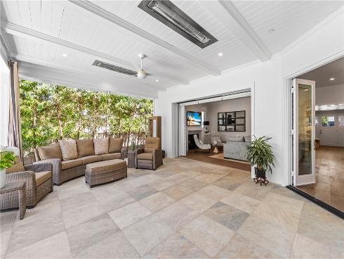 817  Main   Street, Huntington Beach, CA