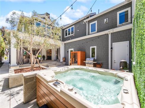 817  Main   Street, Huntington Beach, CA