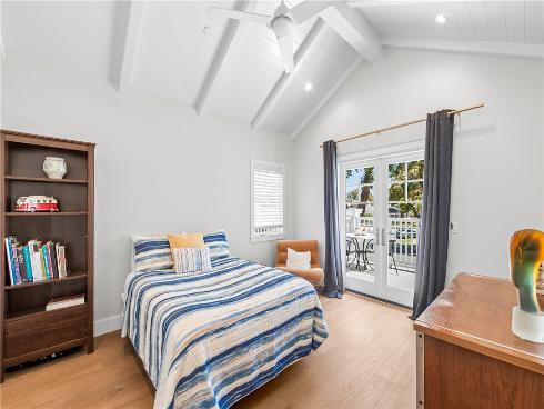 817  Main   Street, Huntington Beach, CA