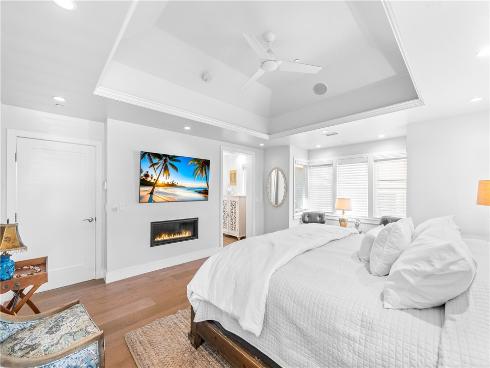 817  Main   Street, Huntington Beach, CA