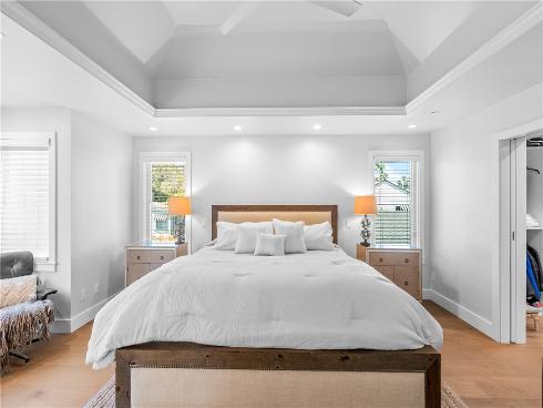 817  Main   Street, Huntington Beach, CA